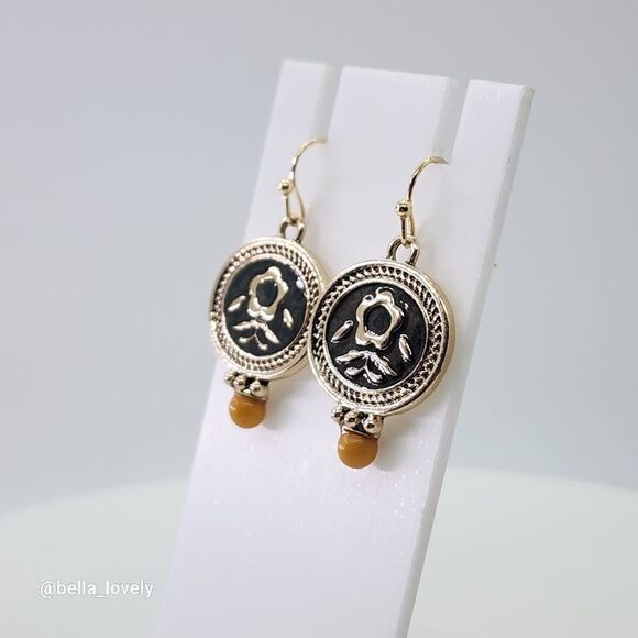 Amazon.com: Gold-Tone Multi-Crystal Flower Drop Earrings  Cottagecore Floral Flower Drop Dangle Earrings Gold Toned 1.4\